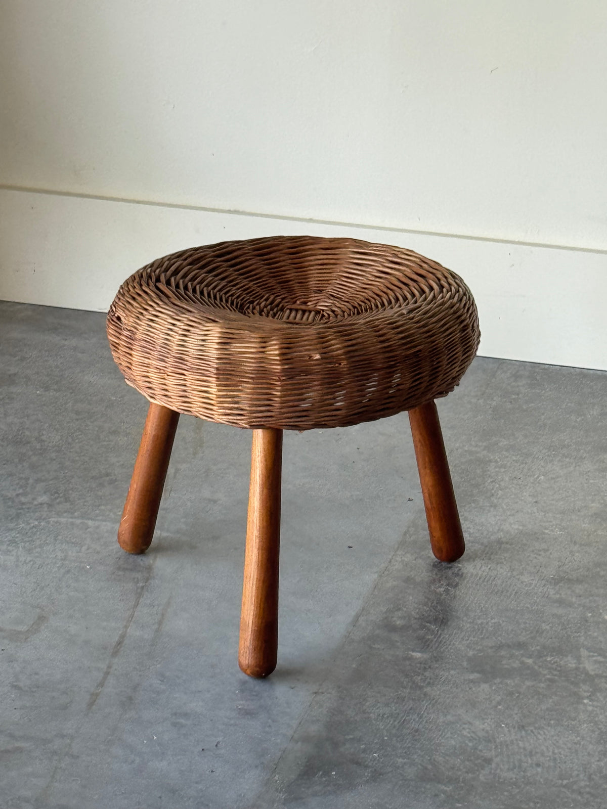Tony Paul Attr. Wicker Stool – Carpenter.Studio